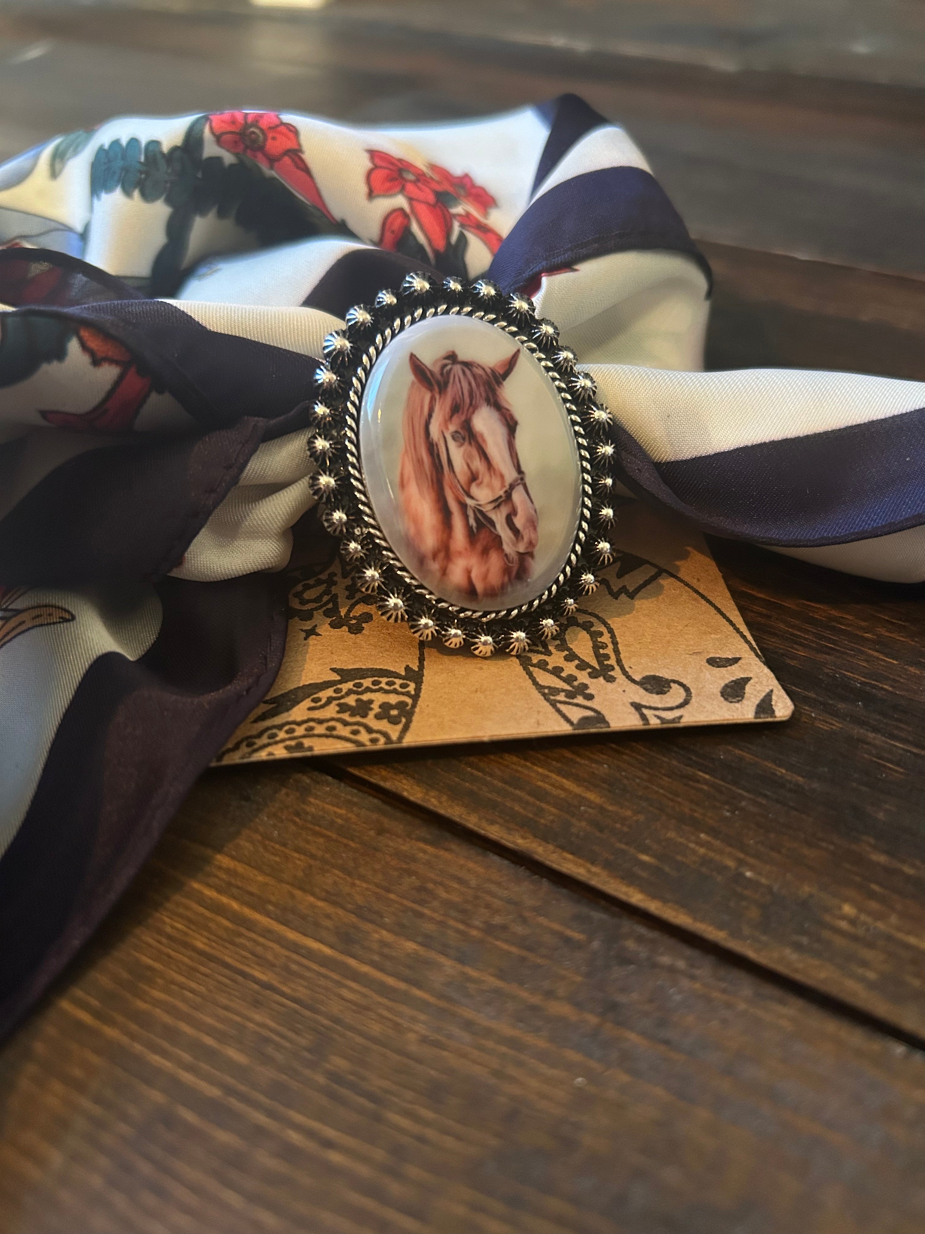 A geldings love - scarf slide