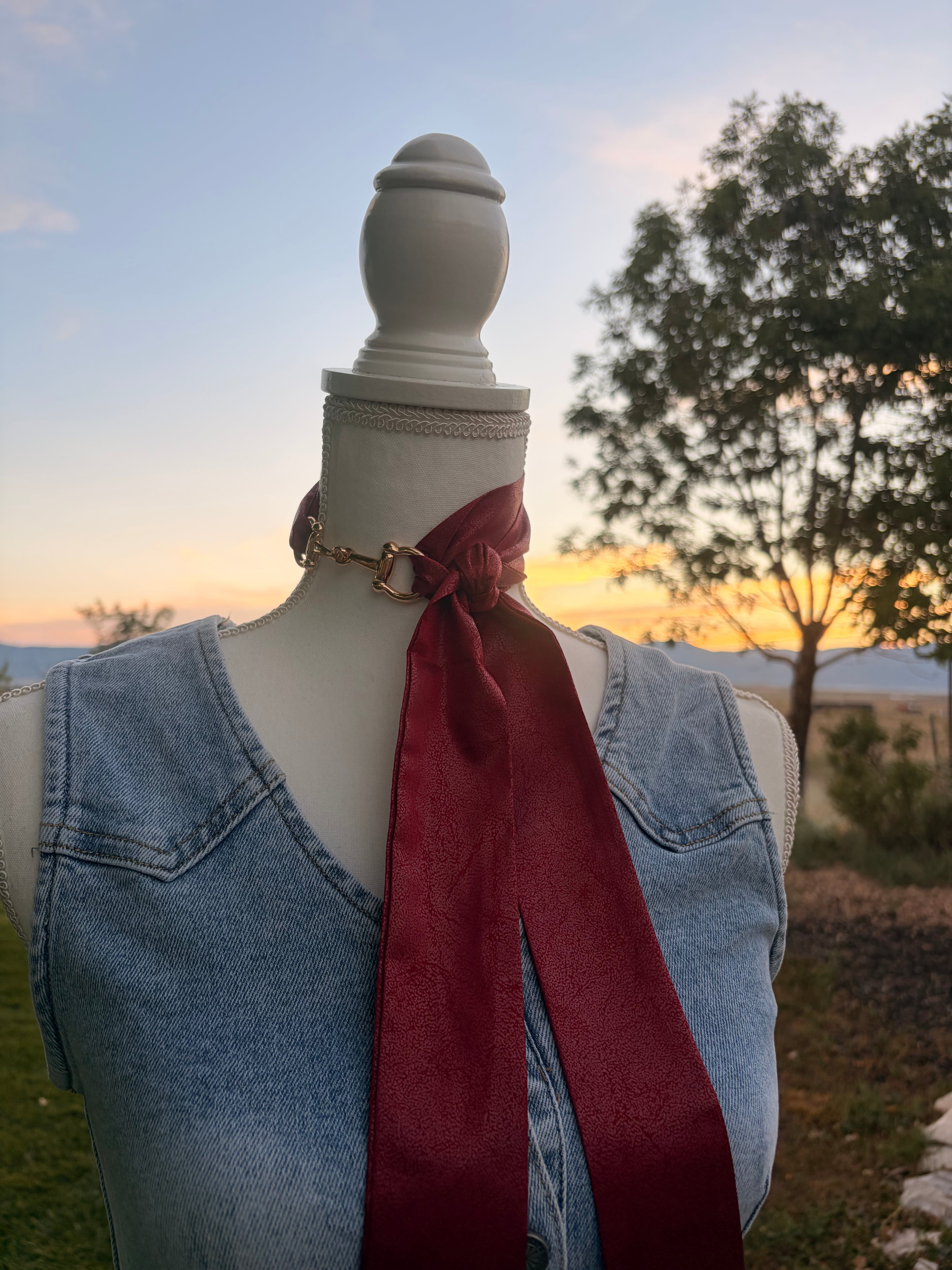 Classic wine - twilly