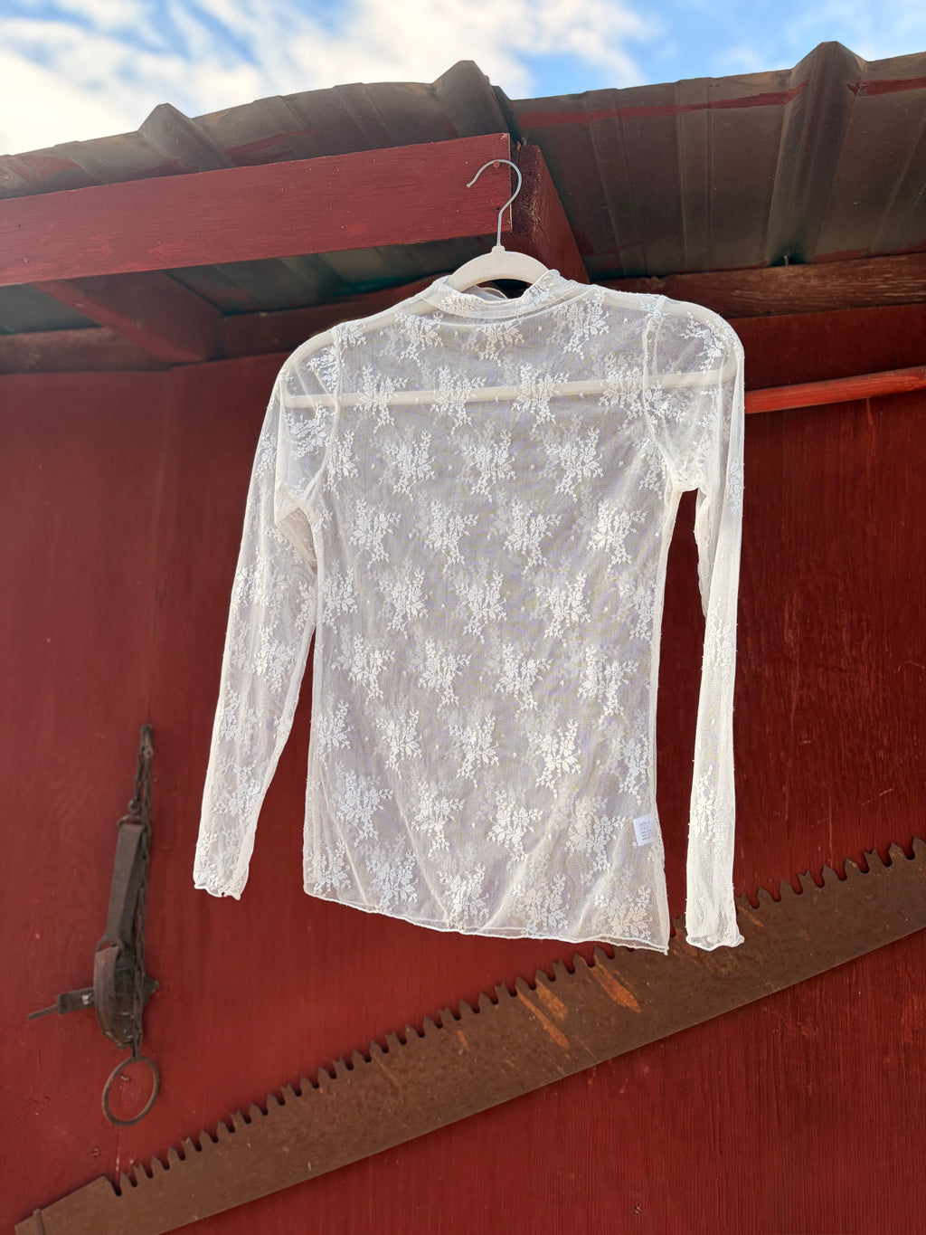 The finishing touch lace layer top