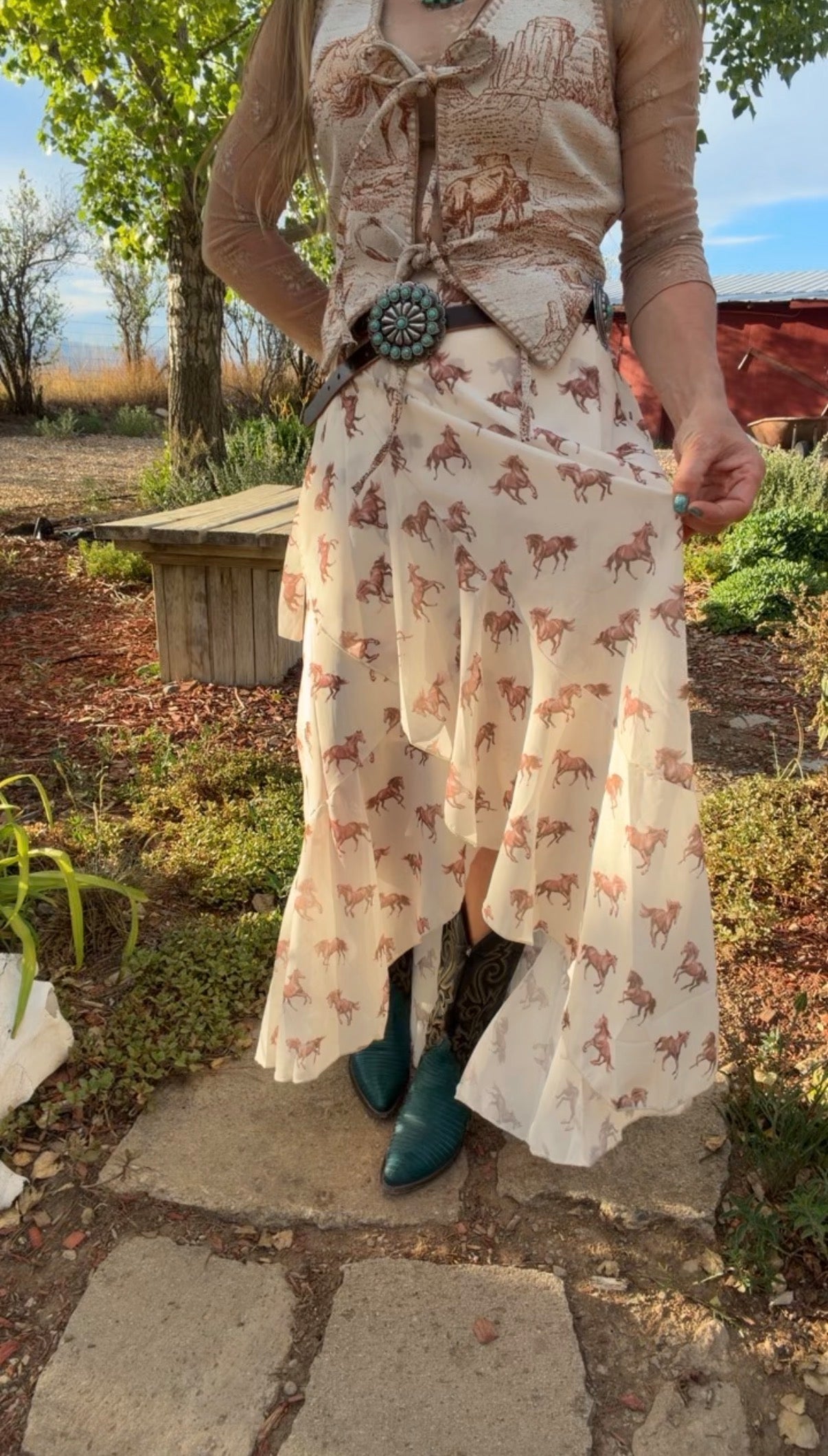 The honey horizon skirt