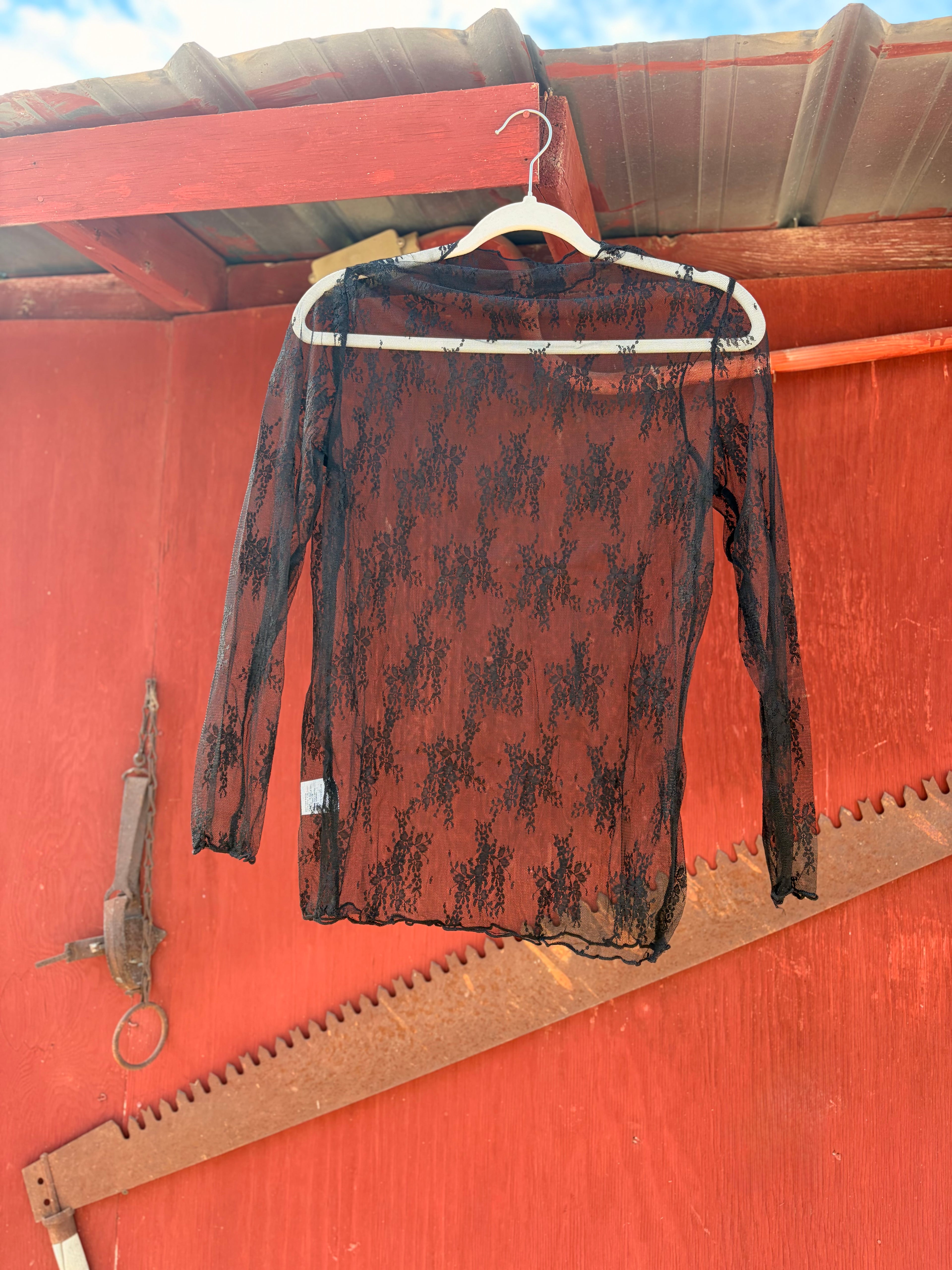 The finishing touch lace layer top