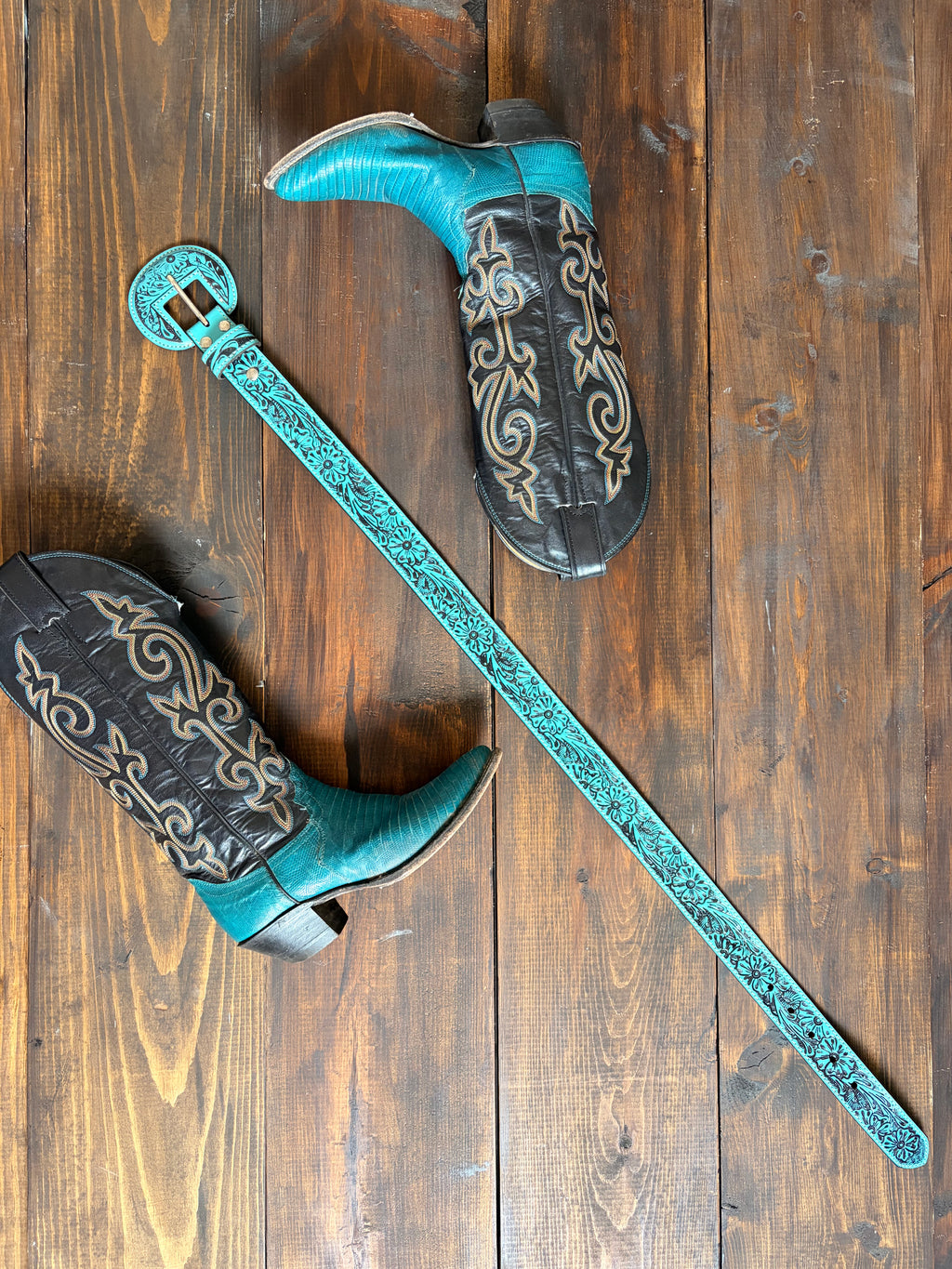 The saddle ridge tooled leather belt