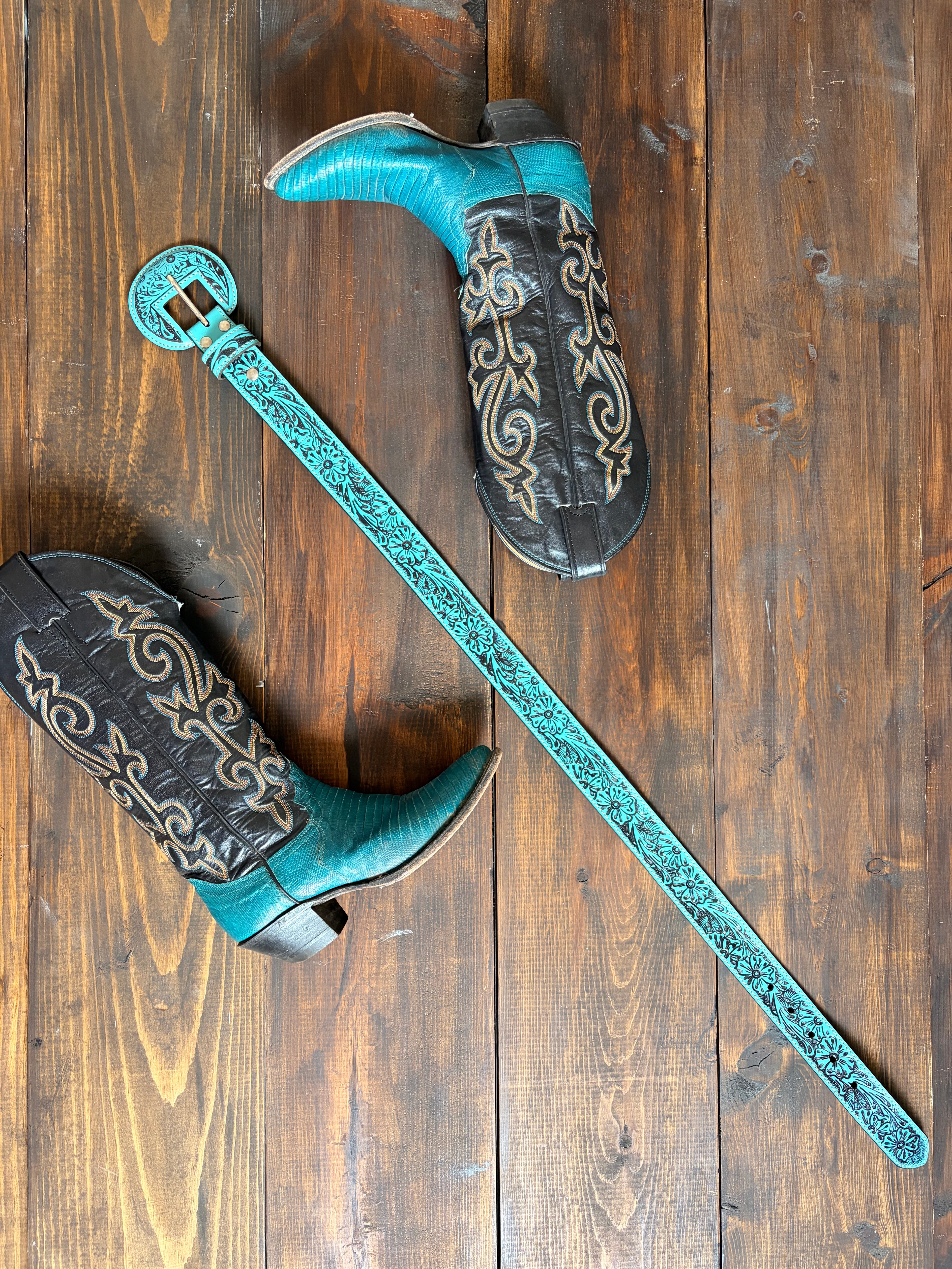 The saddle ridge tooled leather belt