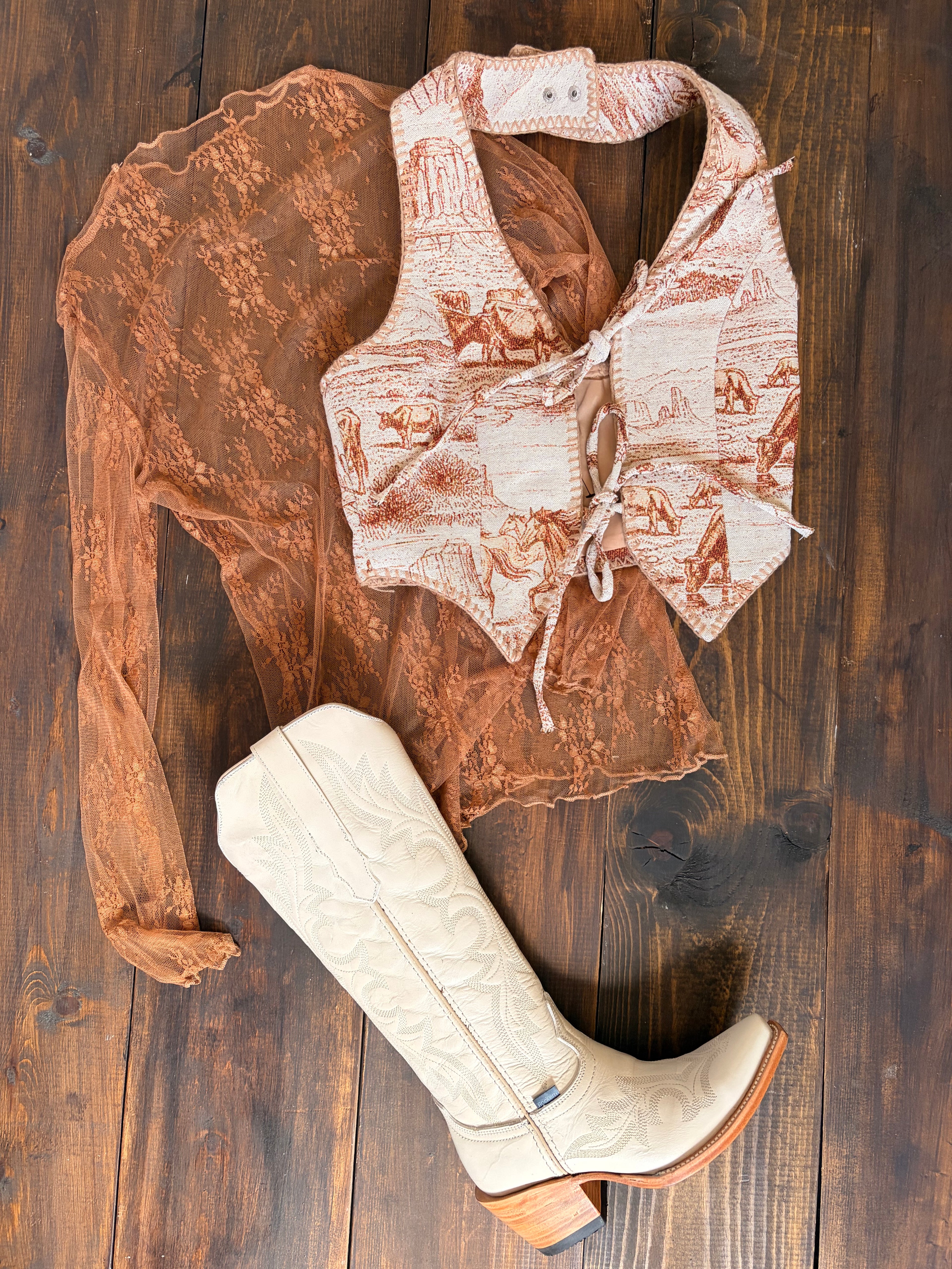 The finishing touch lace layer top