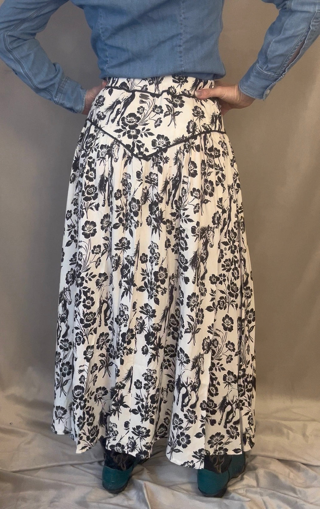 Prairie cowgirl skirt