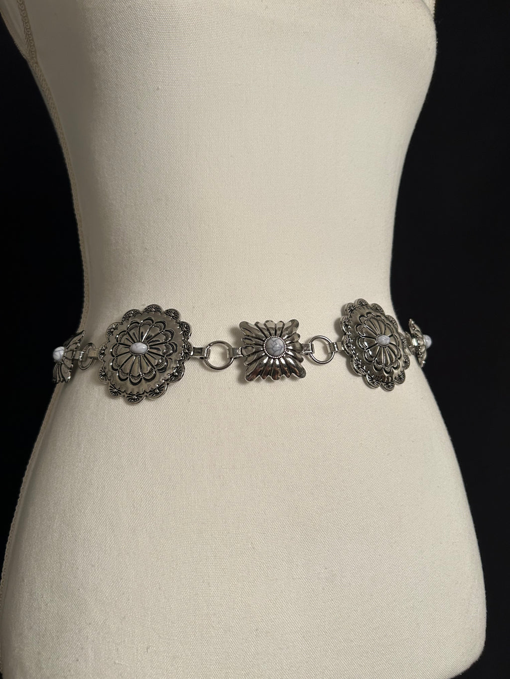 The modern cowgirl - concho belt