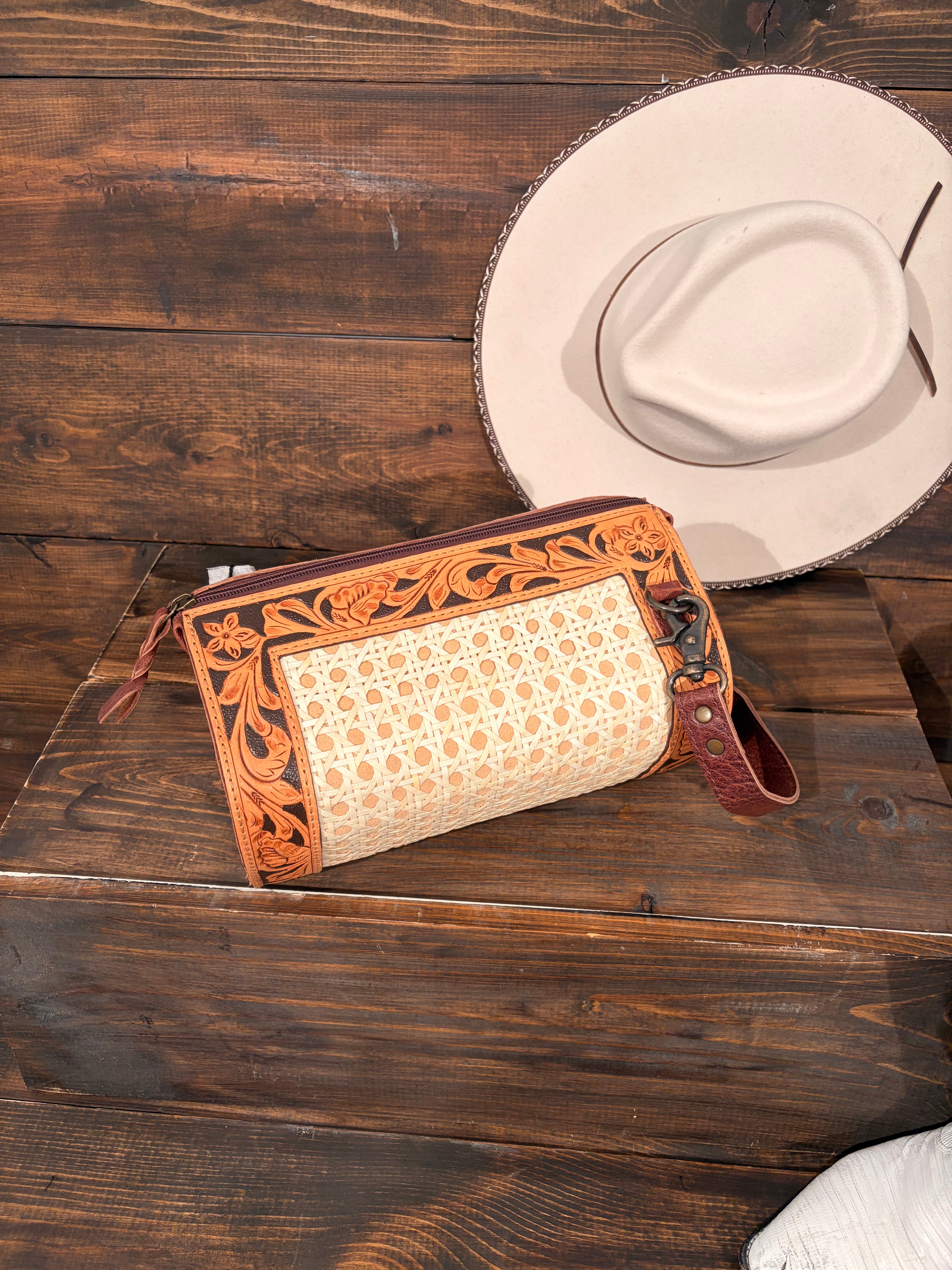 The wander west - crossbody