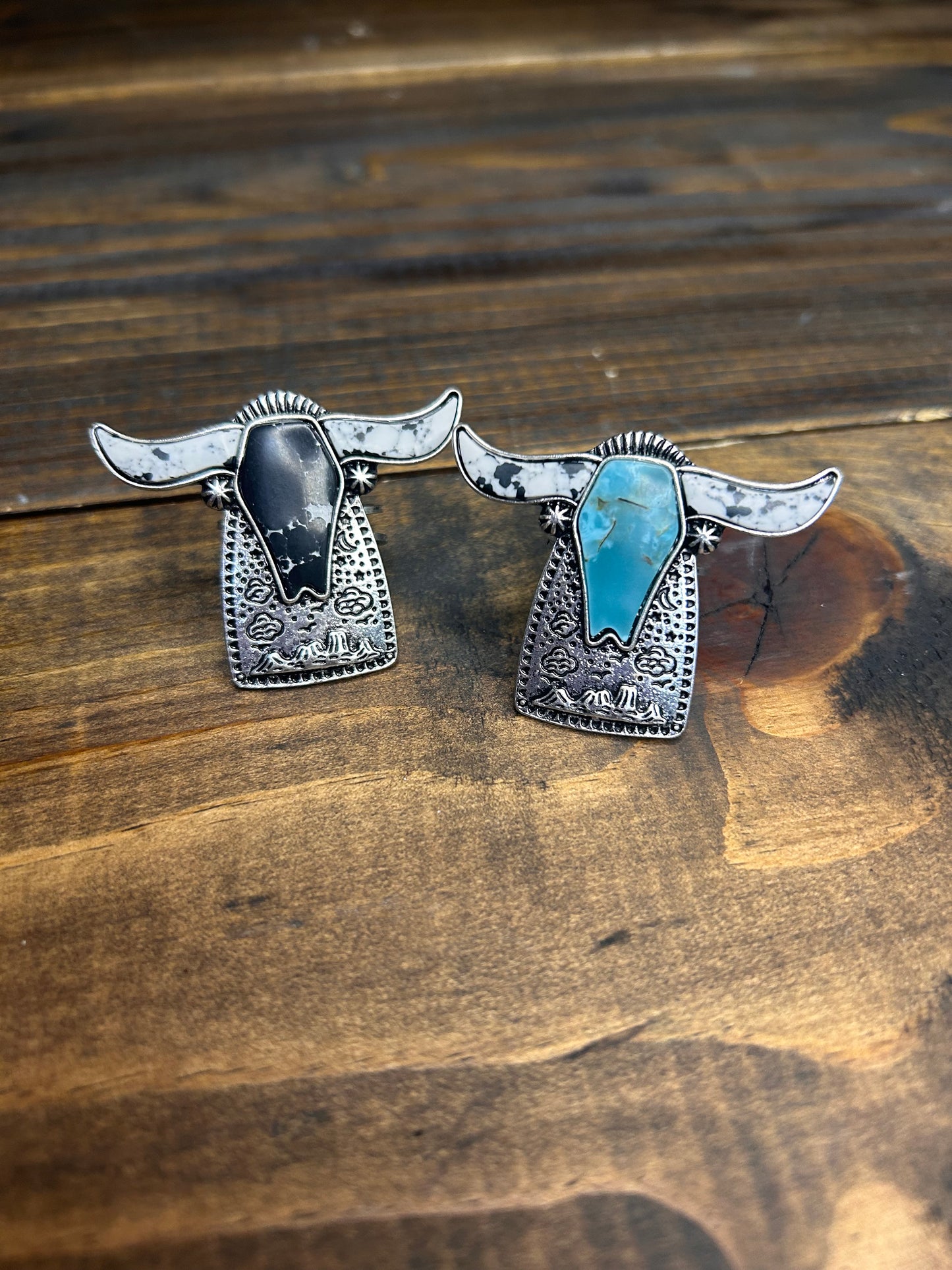 Long Horn multicolor ring