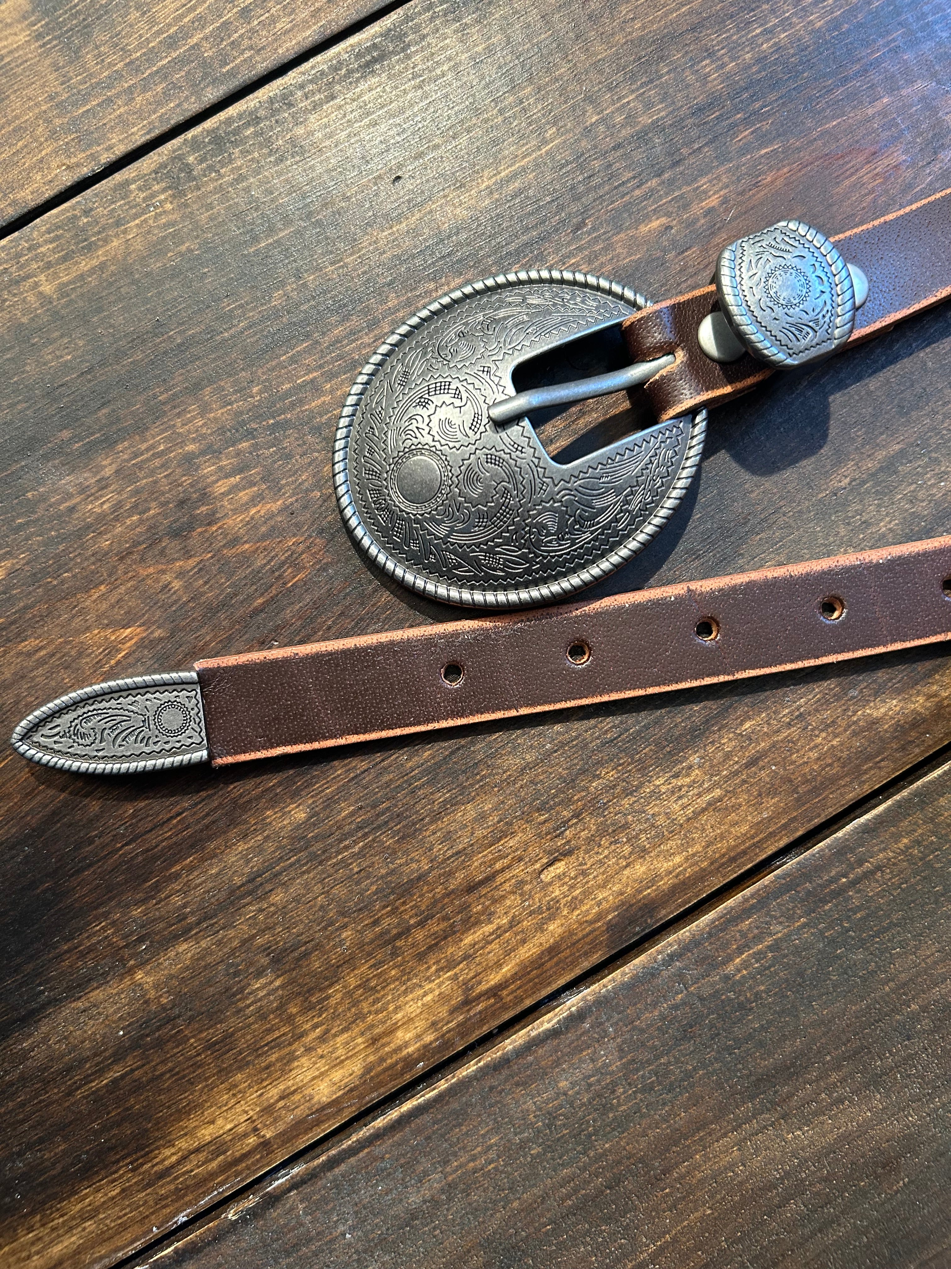 The high desert - genuine leather belt