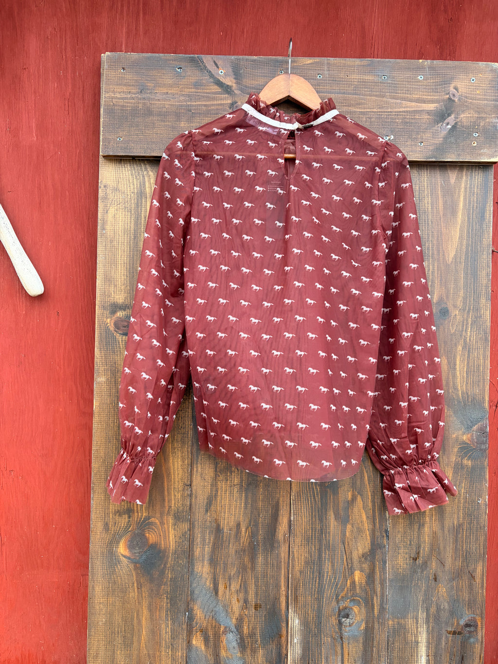 The rusty rodeo - horse print mesh top