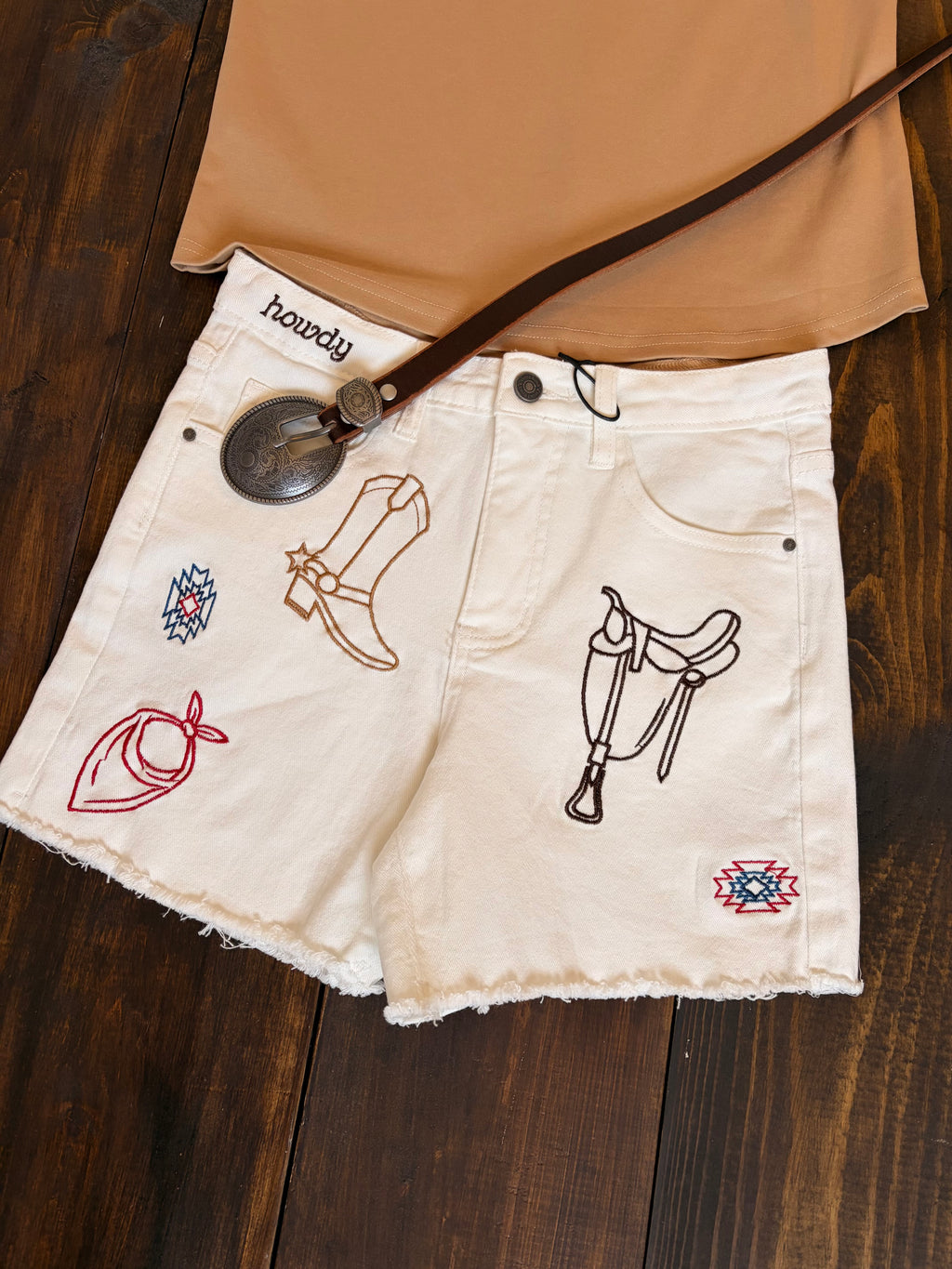 Saddle up - denim shorts