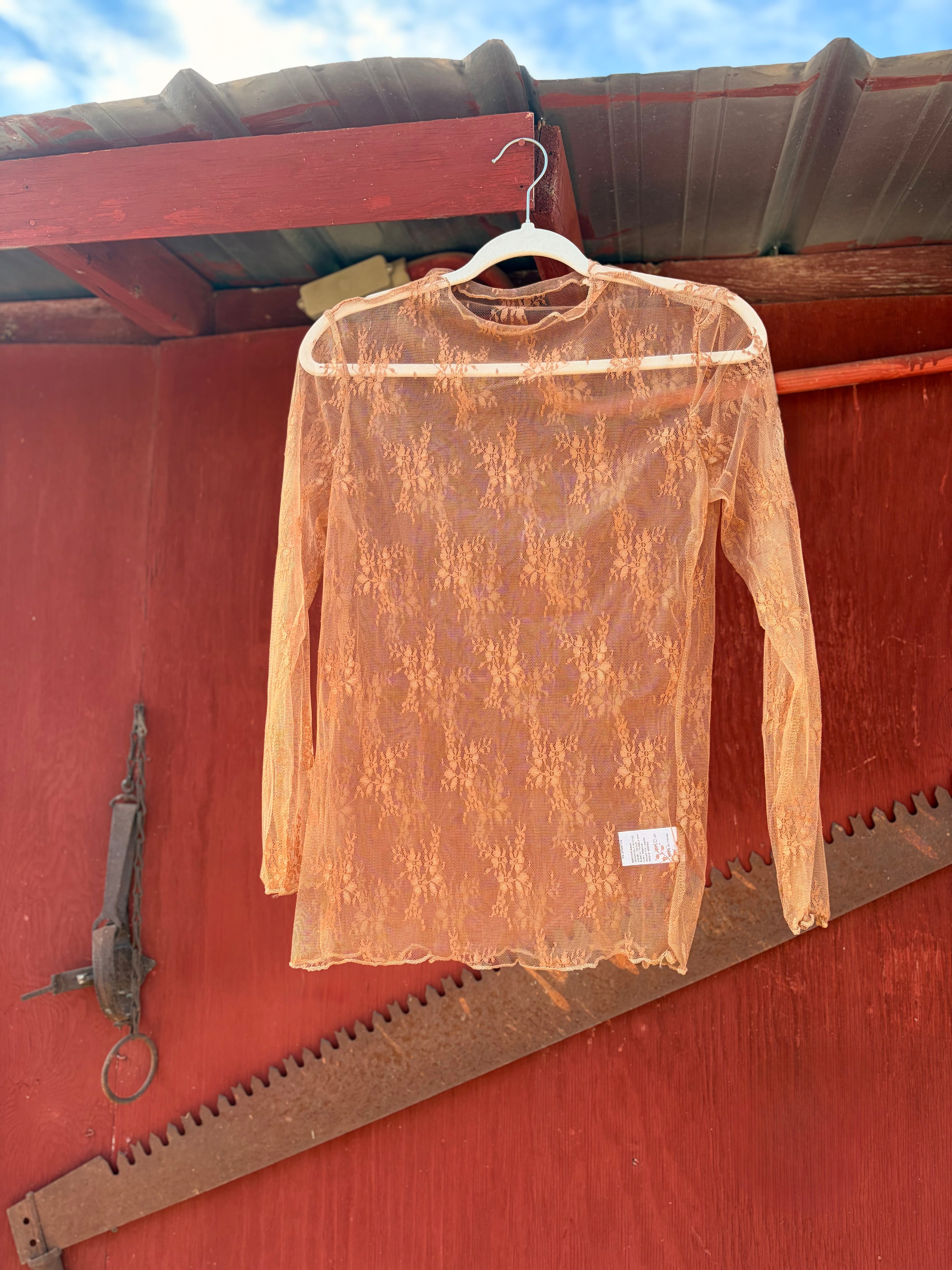 The finishing touch lace layer top