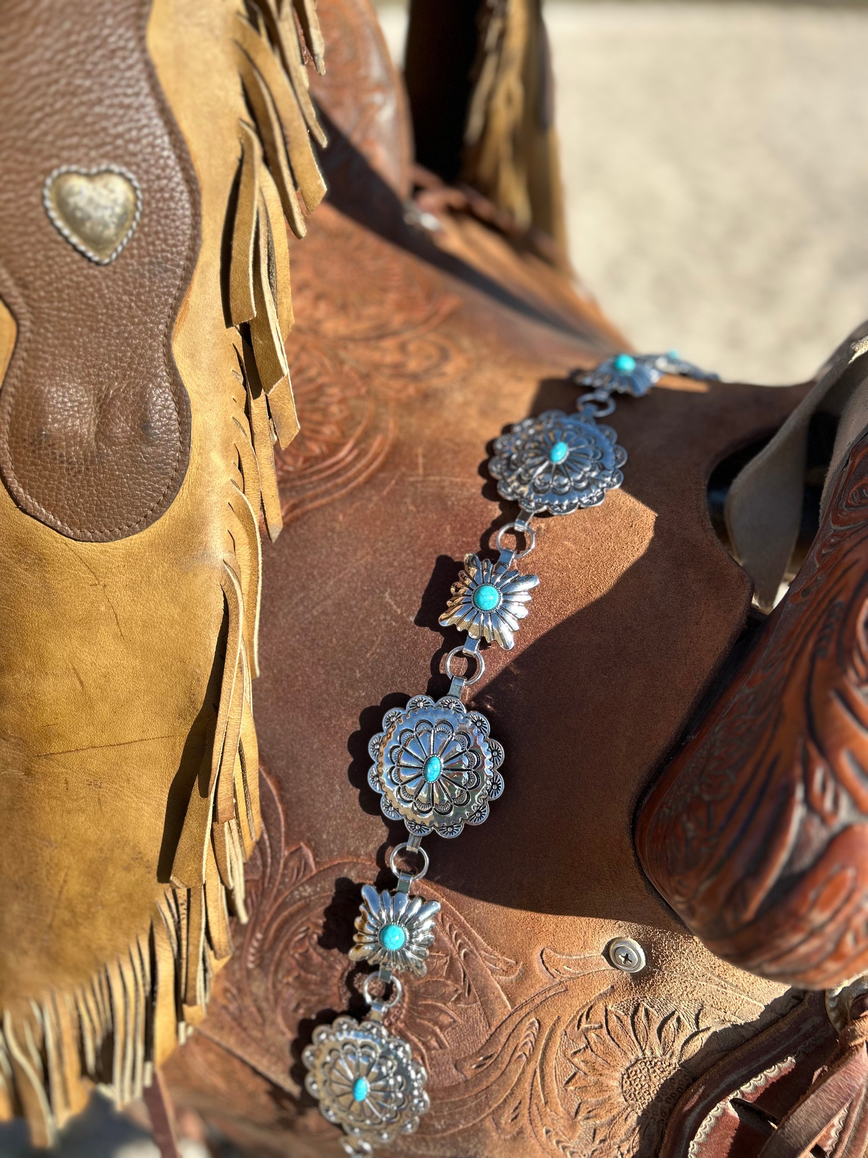 The modern cowgirl - concho belt