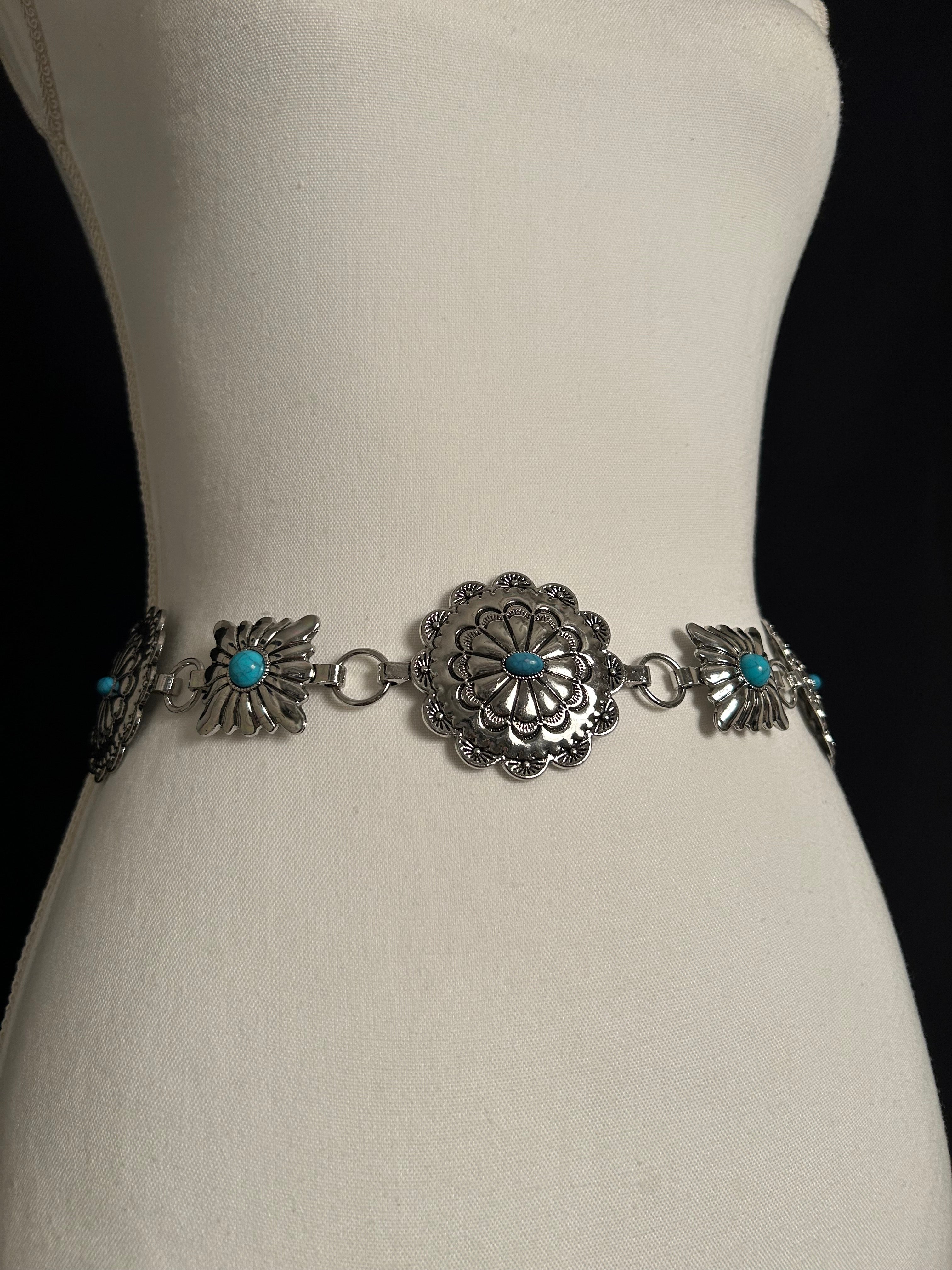 The modern cowgirl - concho belt