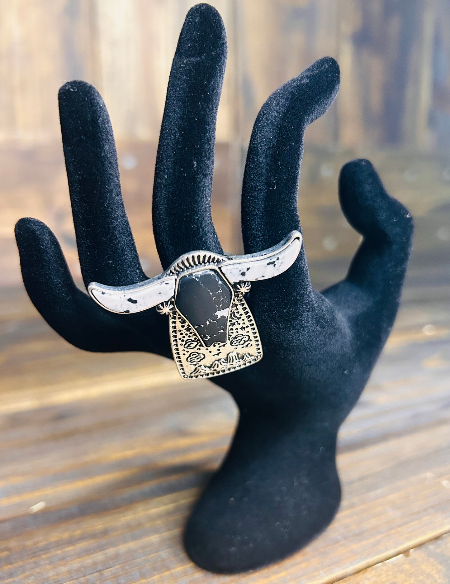 Long Horn multicolor ring