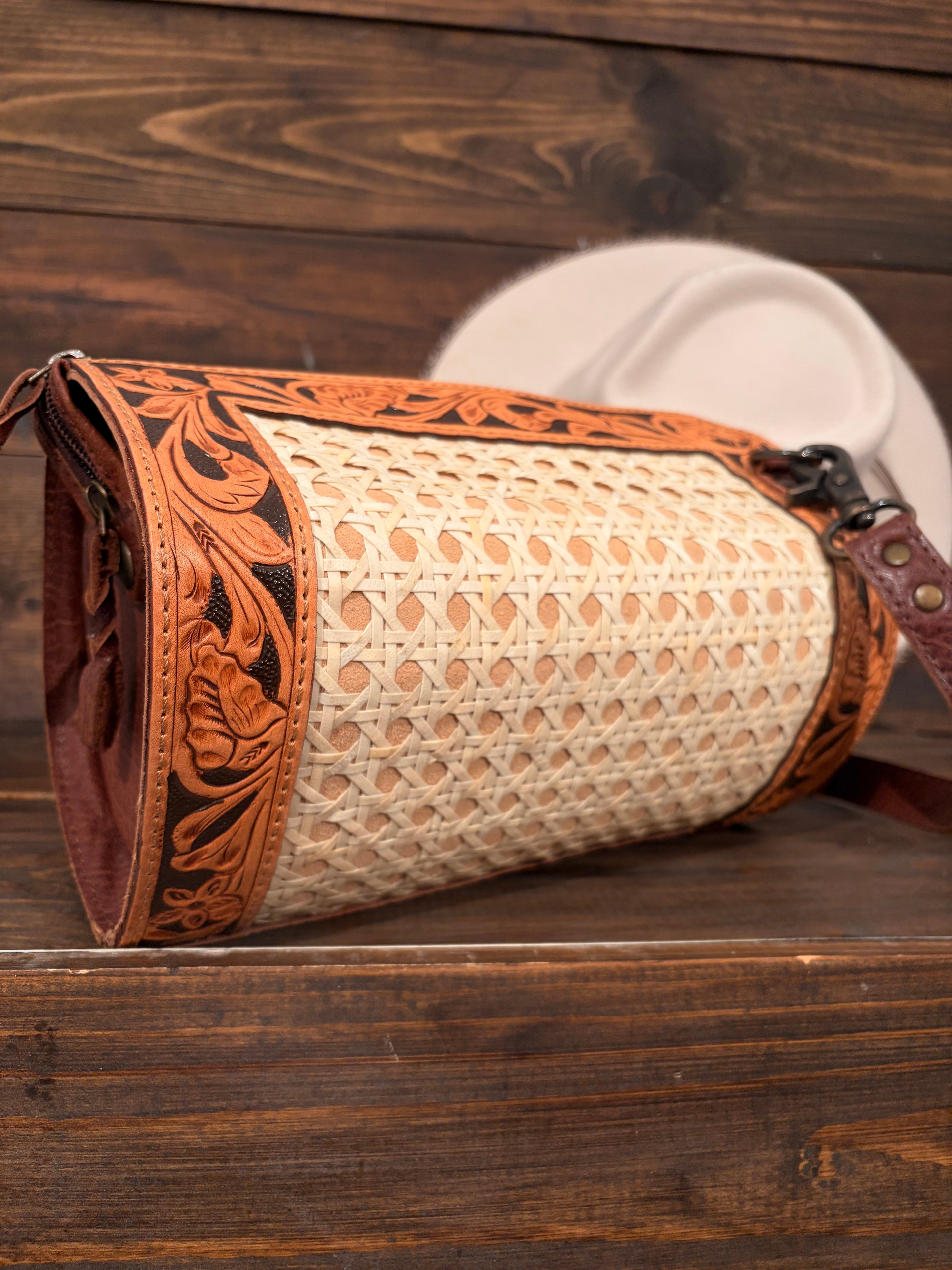 The wander west - crossbody