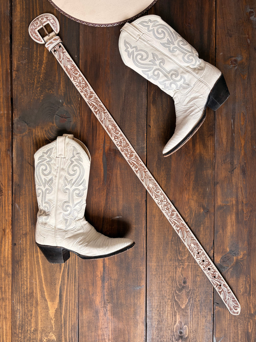The saddle ridge tooled leather belt