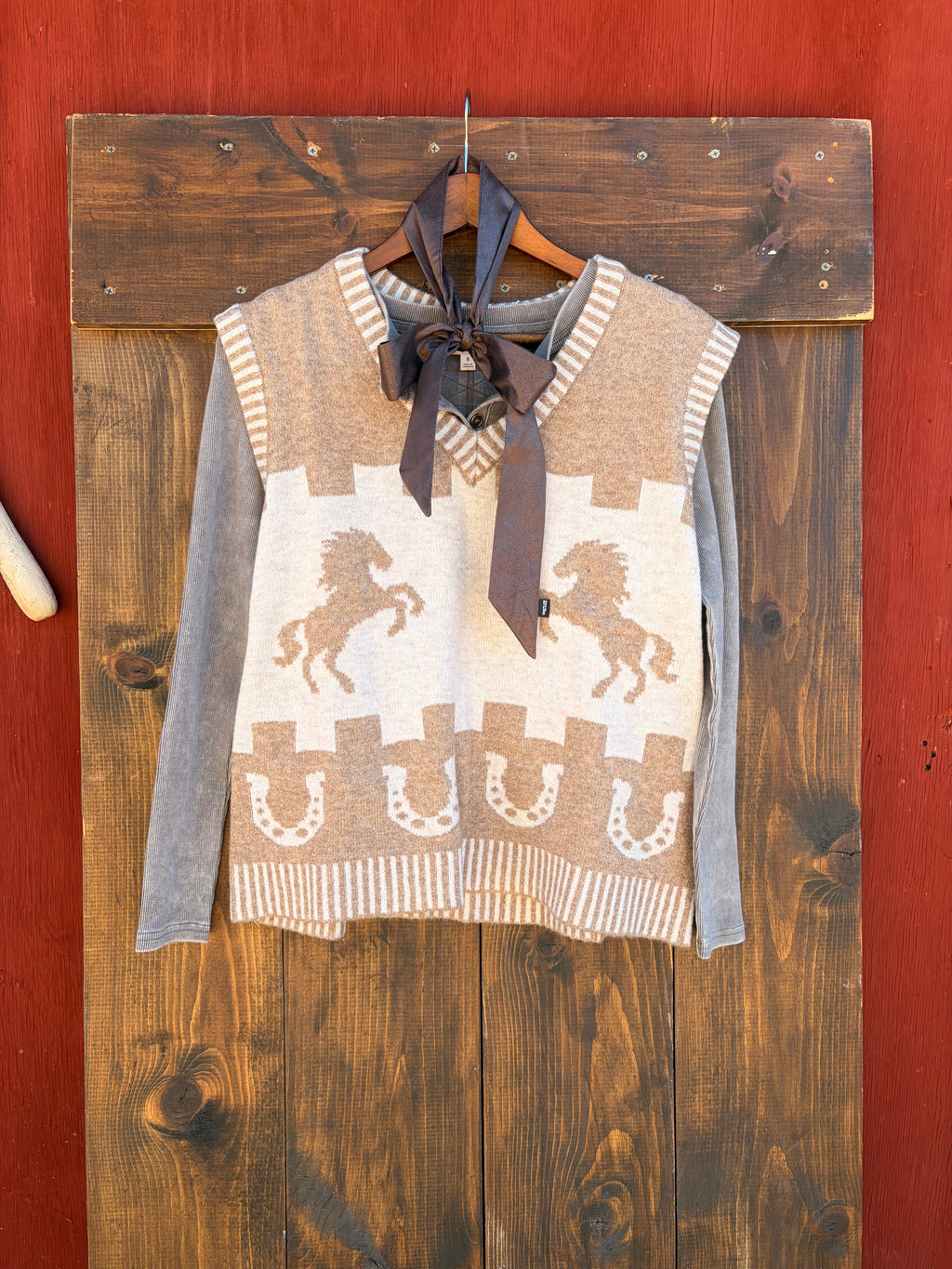 Horse country - sweater vest